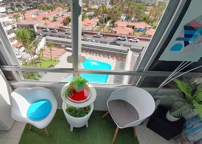 Traumhafte Mit Panoramablick Und Pool Apartment