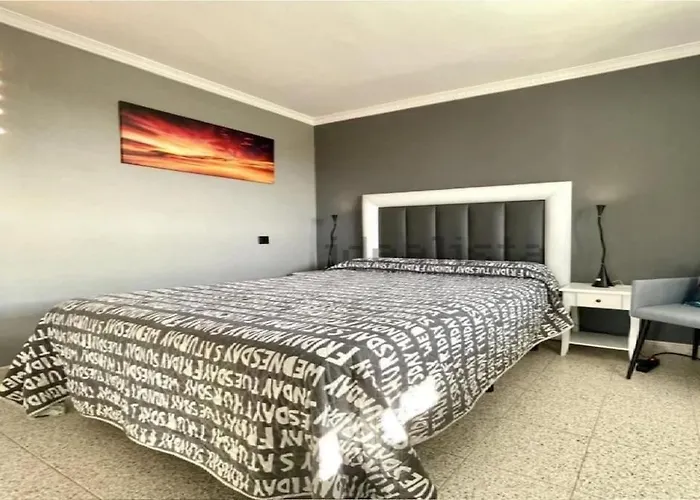 Traumhafte Mit Panoramablick Und Pool Apartment Playa del Inglés
